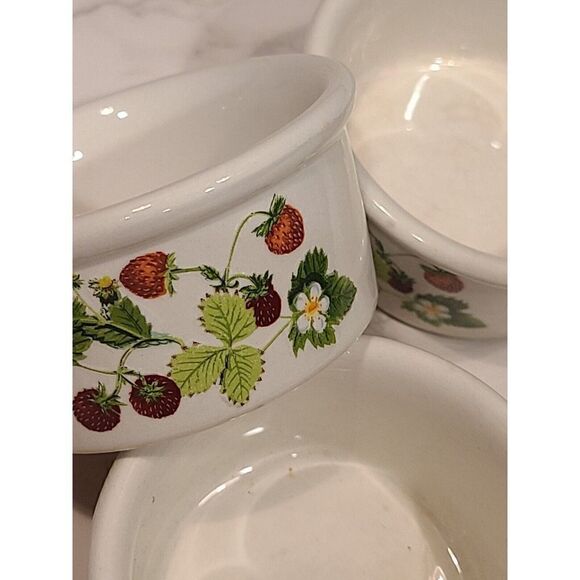 Portmeirion 'Summer STRAWBERRIES' Ramekin/Bowls Stackable Set of 3 England EUC - Picture 5 of 13